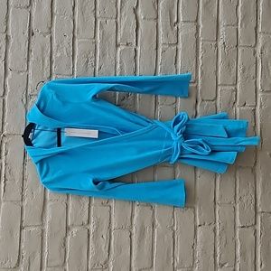 Diane Von Furstenberg short bathrobe with pockets and hood